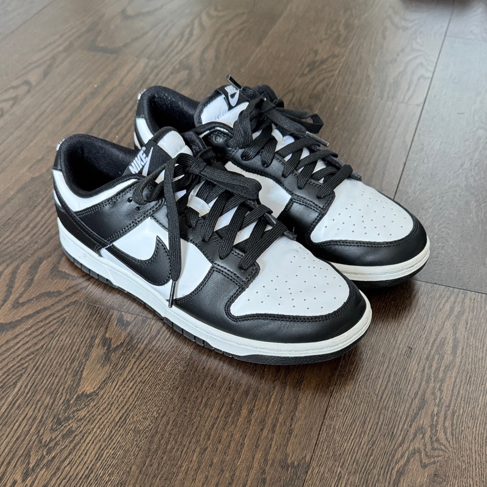 Nike Panda Dunks Size 9